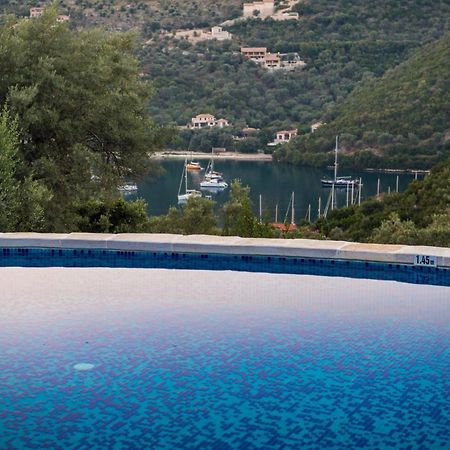 Villas Amantea- Four Villas With Big Pool And Infinity Pool Сивота Екстериор снимка