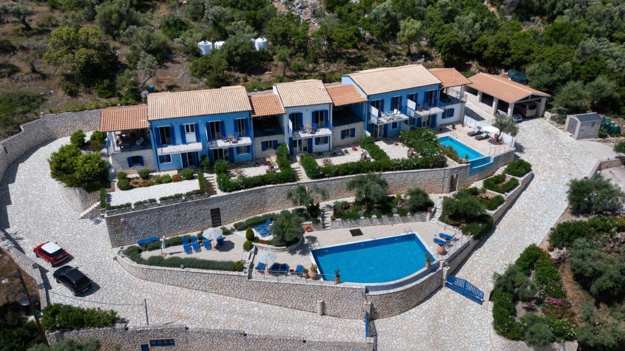 Villas Amantea- Four Villas With Big Pool And Infinity Pool Сивота Екстериор снимка