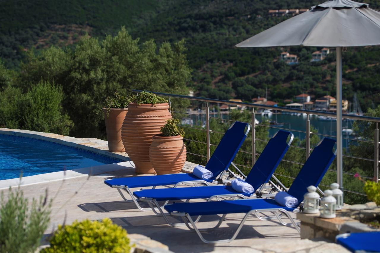 Villas Amantea- Four Villas With Big Pool And Infinity Pool Сивота Екстериор снимка