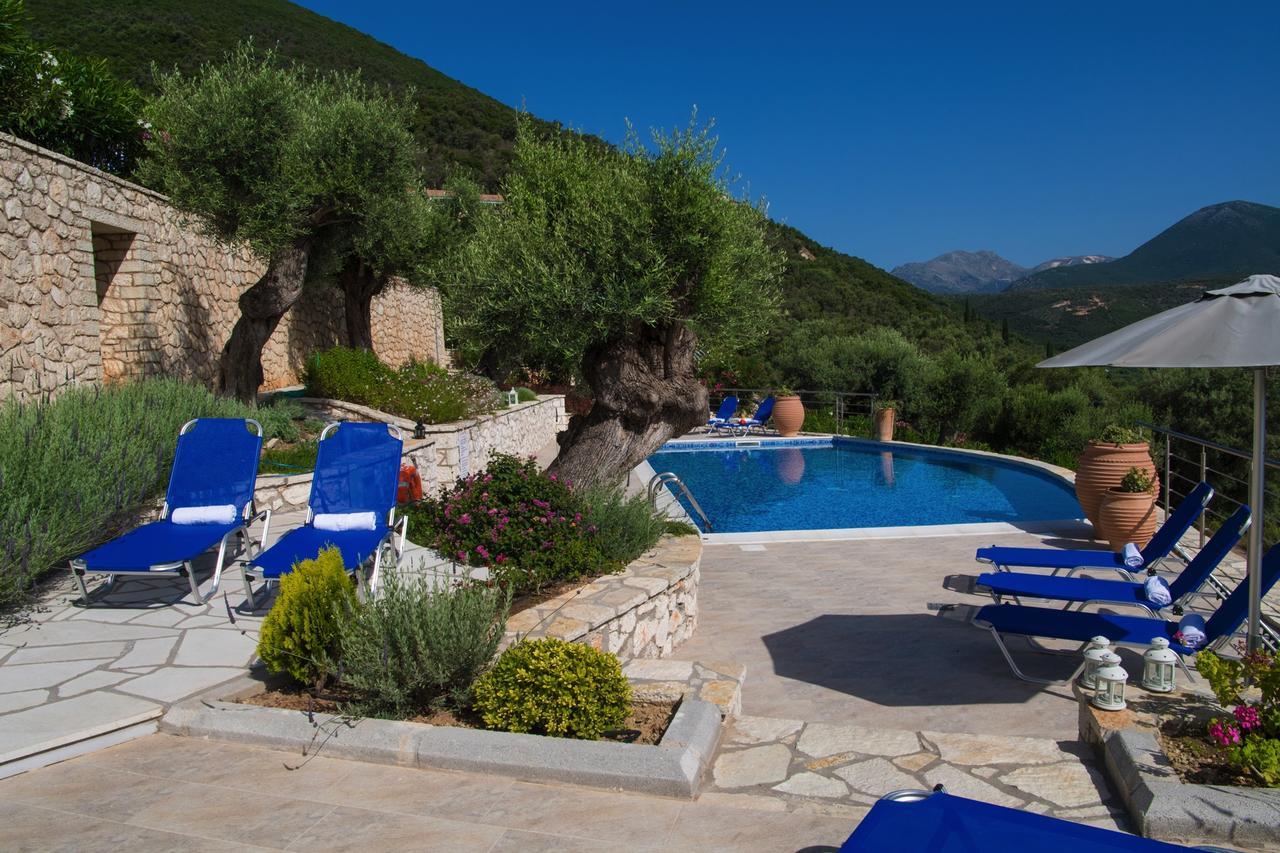 Villas Amantea- Four Villas With Big Pool And Infinity Pool Сивота Екстериор снимка